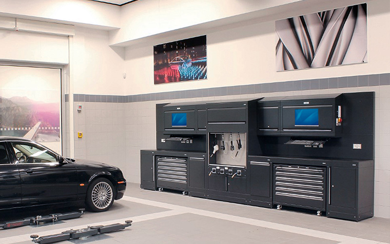 Dura Ltd Workshop Installation of Jaguar Land Rover Munich